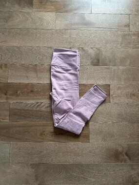 Lululemon Reveal Crop *Zen Expression in Vintage Mauve